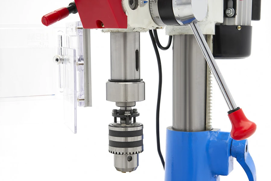 HBM 16 Boormachine / Freesmachine Met Beschermkap 11 HBM 16 Boormachine / Freesmachine Met Beschermkap - Afbeelding 11