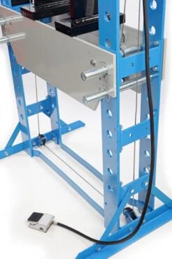 HBM 75 Ton Hydraulische En Pneumatische Raamwerkpers / Werkplaatspers 9 HBM 75 Ton Hydraulische En Pneumatische Raamwerkpers / Werkplaatspers -Huishoudelijk Gereedschap Winkel hbm p 0318.jpg 1200x600 f9513ebc88